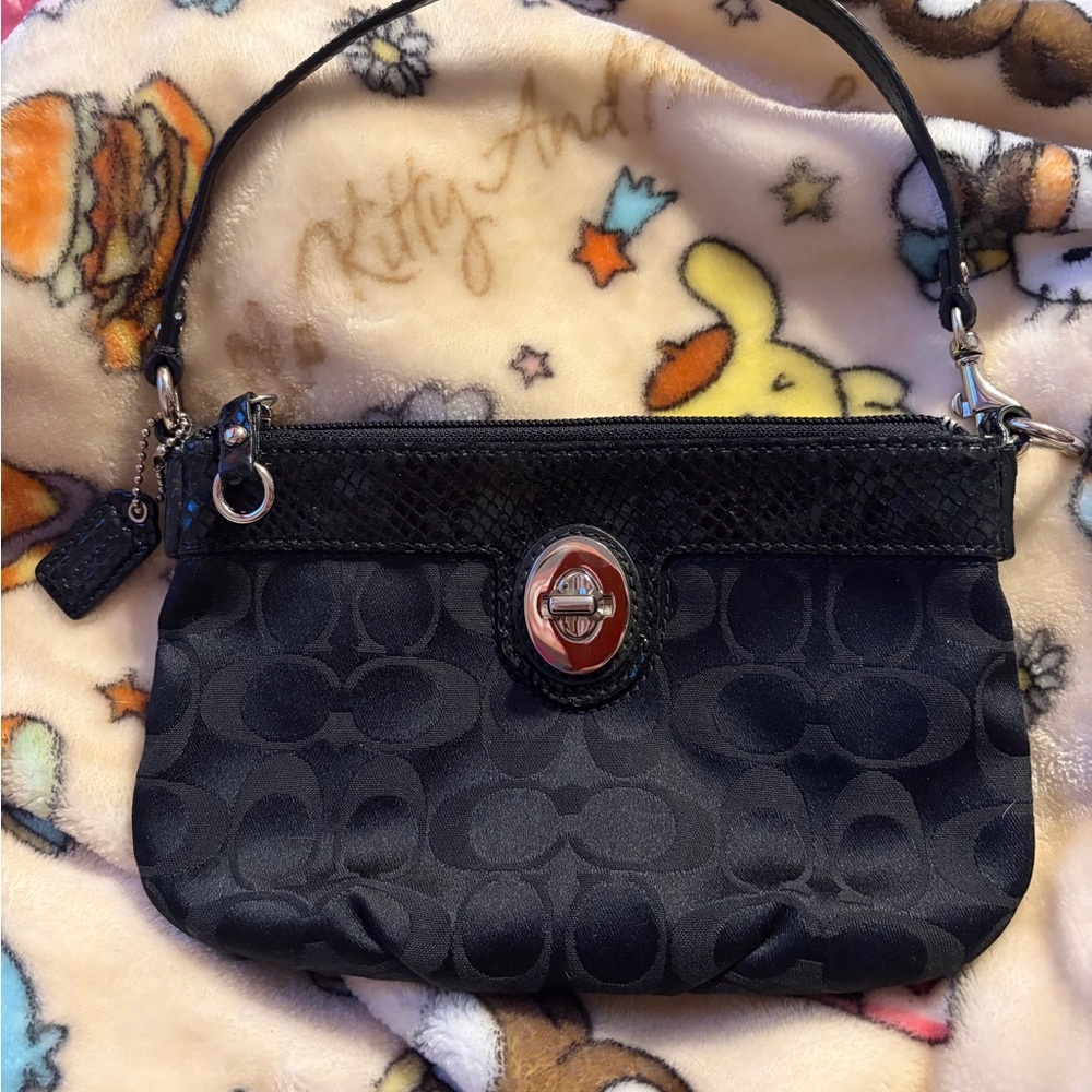 Gorgeous Y2K Coach signature monogram wristlet mini bag black canvas Pouchette - Picture 7 of 11